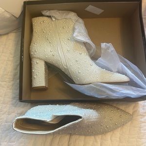 Betsy Johnson Cady Booties